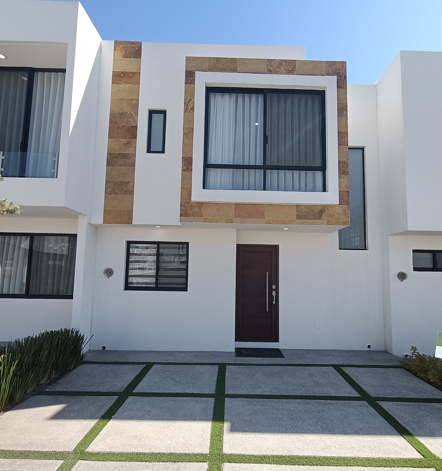 3, CASA EN VENTA EN QUERETARO, QRO (SAN ISIDRO JURIQUILLA)