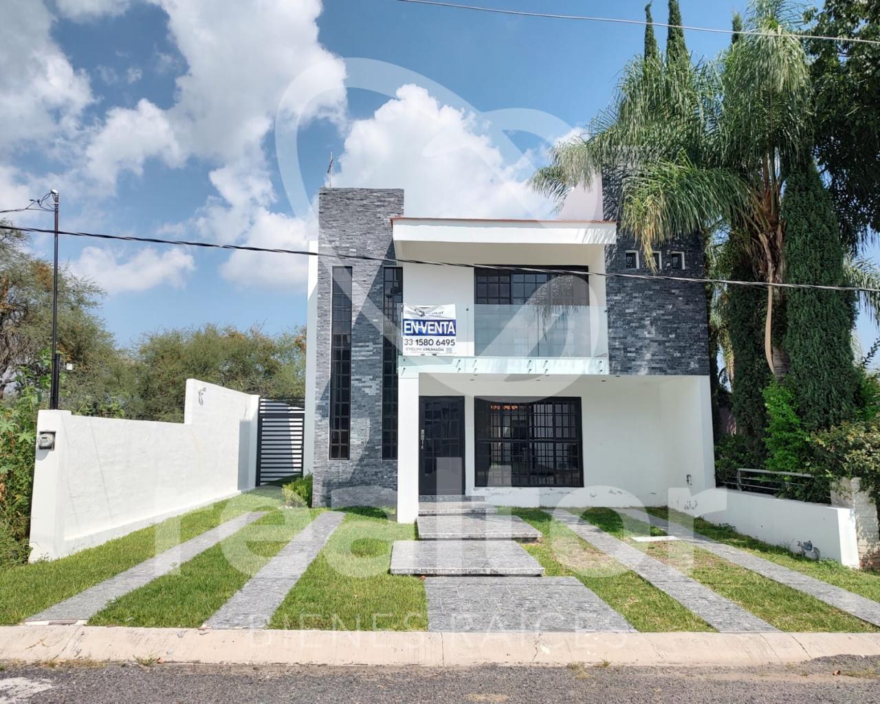 0012, CASA EN VENTA EN TLAJOMULCO DE ZUÑIGA, JAL(CAJITITLAN-FRACC TRES REYES)