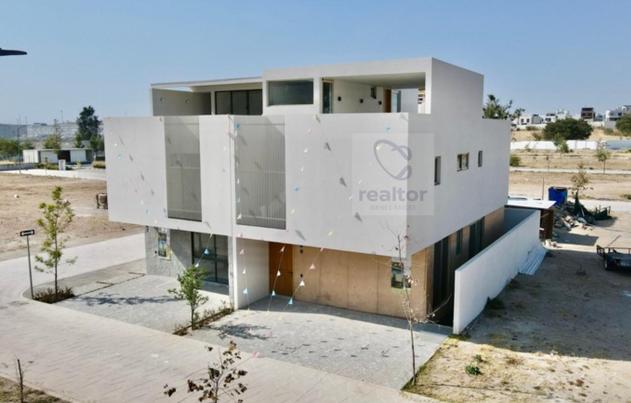 0013, CASA EN VENTA EN ZAPOPAN, JAL(PARQUES VALLARTA-COTO NOGAL)