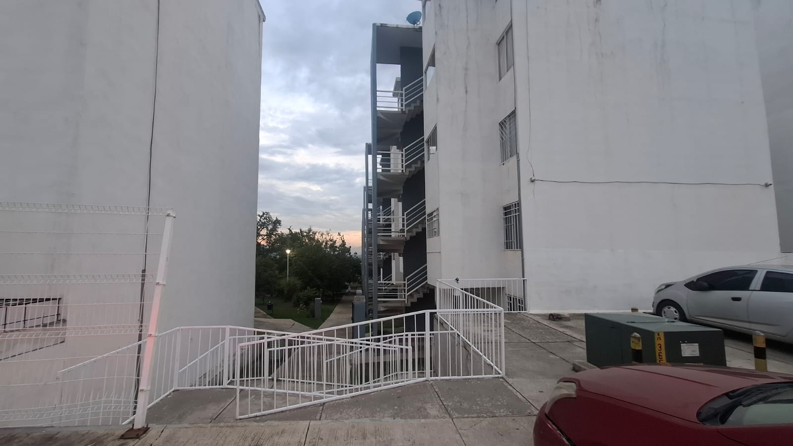 0084, DEPARTAMENTO EN VENTA EN TLAQUEPAQUE, JALISCO (FRACCIONAMIENTO EL ROBLE)