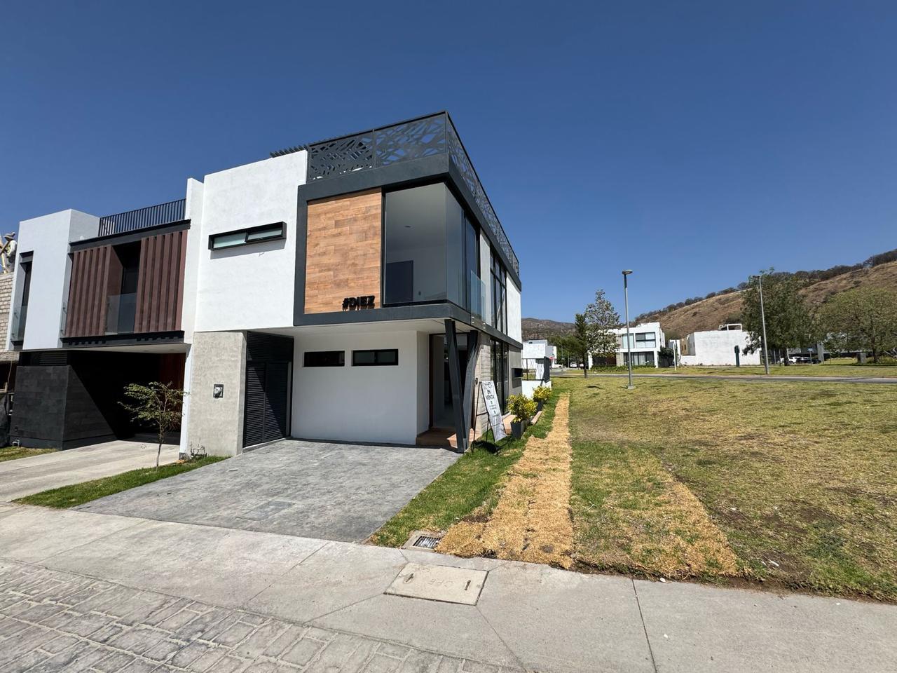 23, CASA EN VENTA EN EL EDÉN RESIDENCIAL, Tlajomulco de Zuñiga.