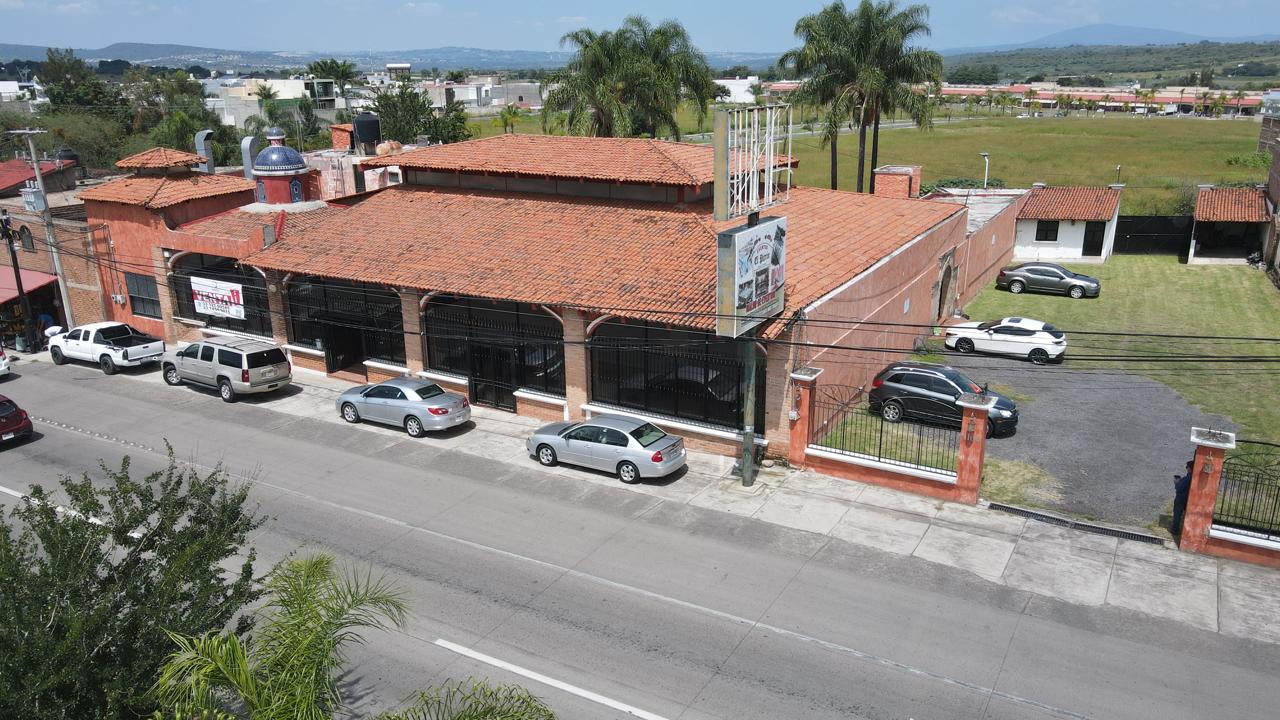 0096, AMPLIO LOCAL COMERCIAL PARA OPERAR COMO RESTAURANTE O CASINO EN VENTA EN ZAPOTLANEJO, JALISCO